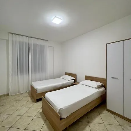Apartament Casa Mare Wlora